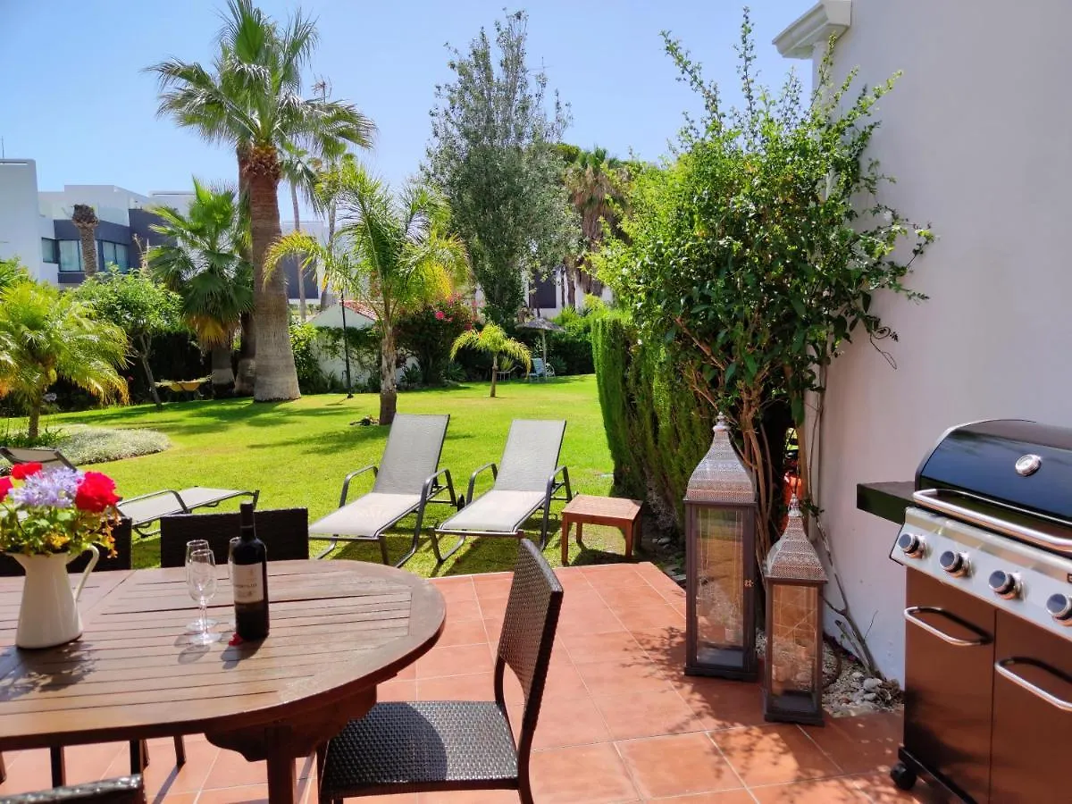 Holiday home Spacious Beachfront Town House In Estepona With Fully Equipped Kitchen, Pools, Garden, Sea View