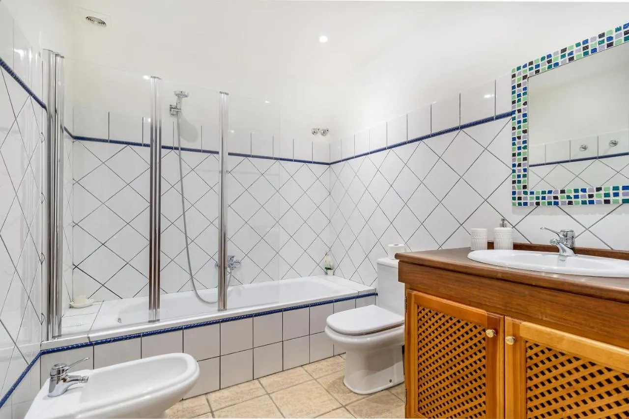 Spacious Beachfront Town House In Estepona With Fully Equipped Kitchen, Pools, Garden, Sea View 0*,