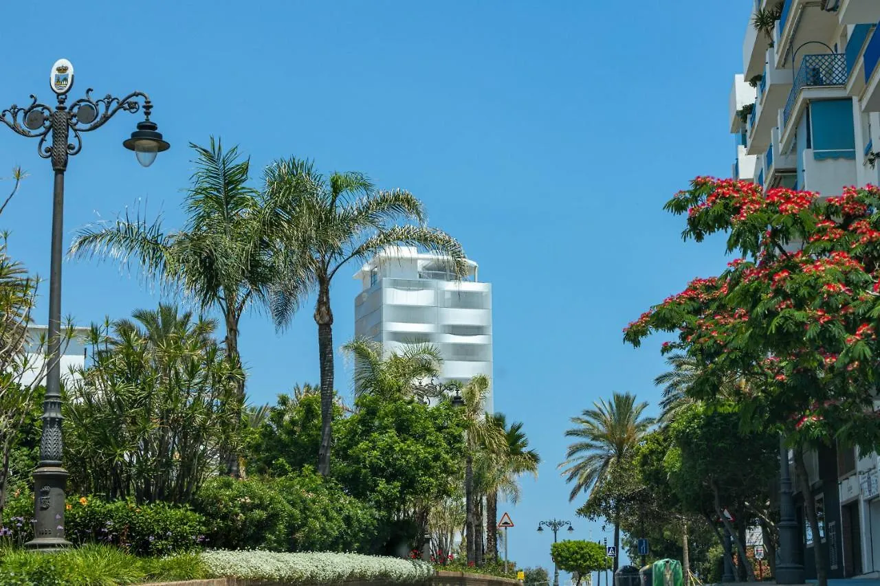 Spacious Beachfront Town House In Estepona With Fully Equipped Kitchen, Pools, Garden, Sea View